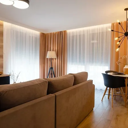 Przy Plazy / Klifowa * Rewal