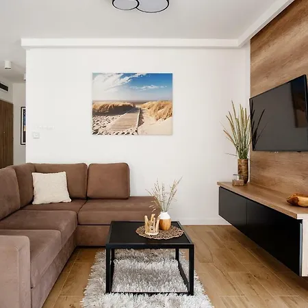 Przy Plazy / Klifowa Apartment Rewal