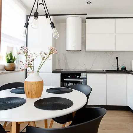 Przy Plazy / Klifowa * Rewal