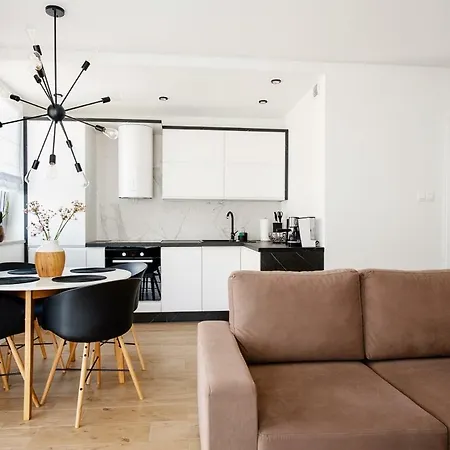 Przy Plazy / Klifowa * Rewal