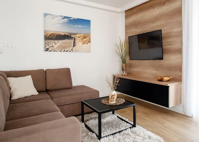 Przy Plazy / Klifowa Apartamento Rewal