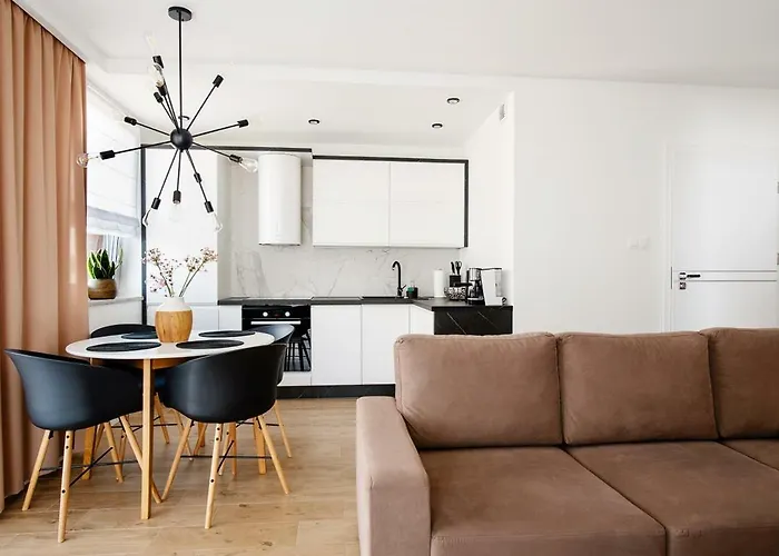 Przy Plazy / Klifowa * Rewal