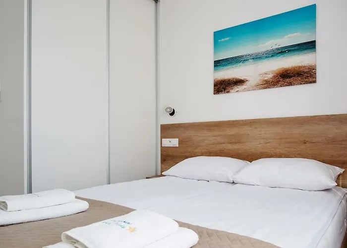 Przy Plazy / Klifowa Rewal